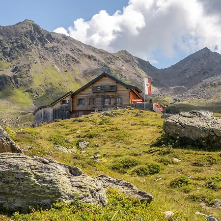 Hotel Buckelhof - - Only 20 Min From Ischgl *
